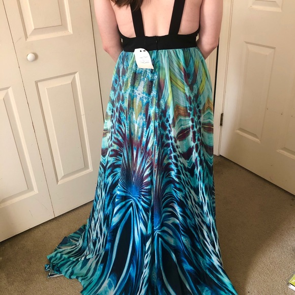 Tropical Animal Print Maxi Dress 🌞🌴🌺 - Picture 5 of 8